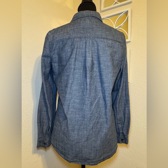 Women's Old Navy Denim Look Button Down Blouse Shirt Long Sleeve Top Size Small - Picture 2 of 9